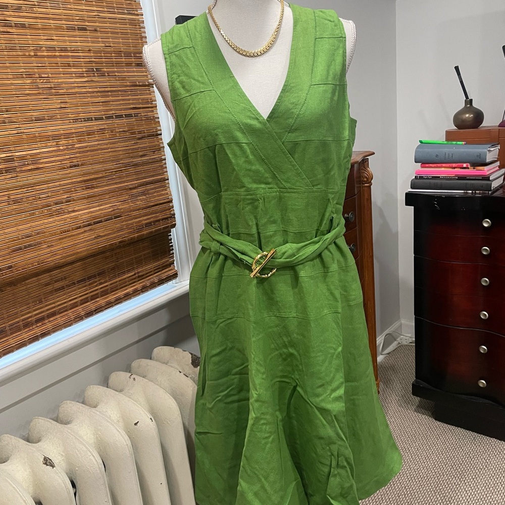 Spense Green Sleeveless V-Neck Midi Sundress